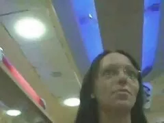 オフィスで同級生を見かけた会社 美人 女子 高生 av