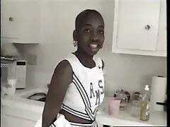カップル 元 女子 アナ av 動画