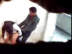 トイレでホステスのお仕置きを待っている黒人奴隷 女子 高生 痴漢 av